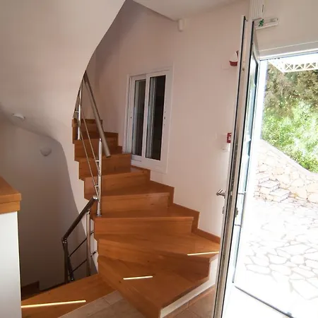 וילה View 2 Áyios Nikítas