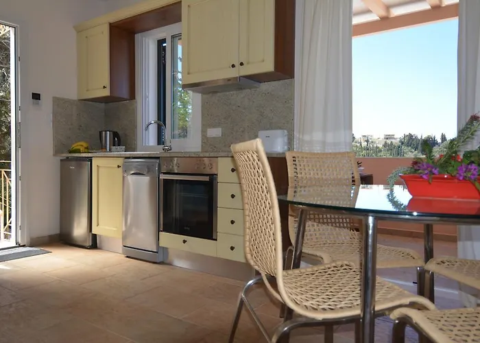 View 2 Villa Áyios Nikítas