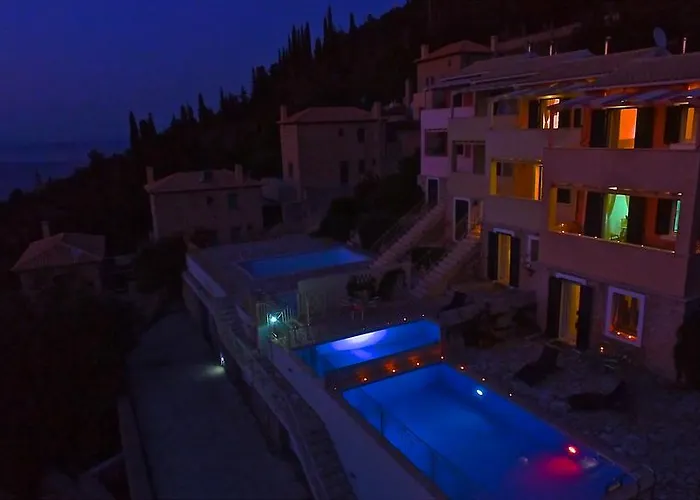 View 2 Áyios Nikítas