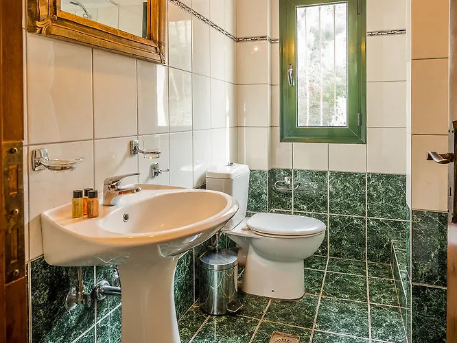 View 2 Villa Áyios Nikítas