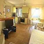 Vila View 2 *